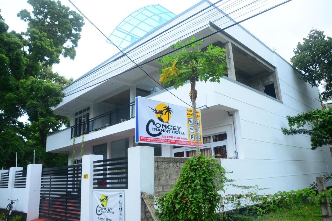 Concey Transit Hotel Airport View Katunayaka Bagian luar foto