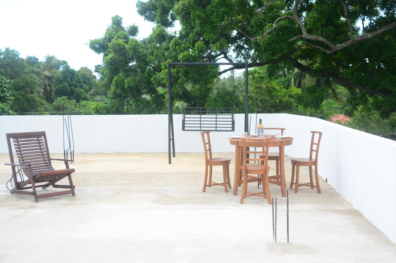Concey Transit Hotel Airport View Katunayaka Bagian luar foto