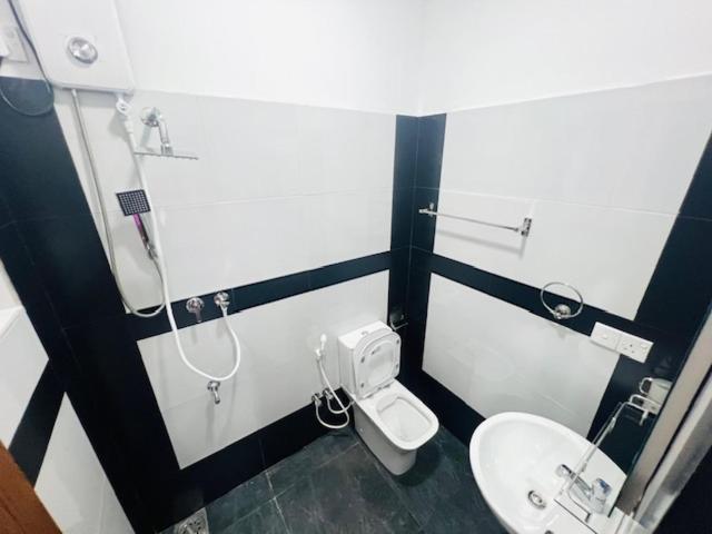 Concey Transit Hotel Airport View Katunayaka Bagian luar foto